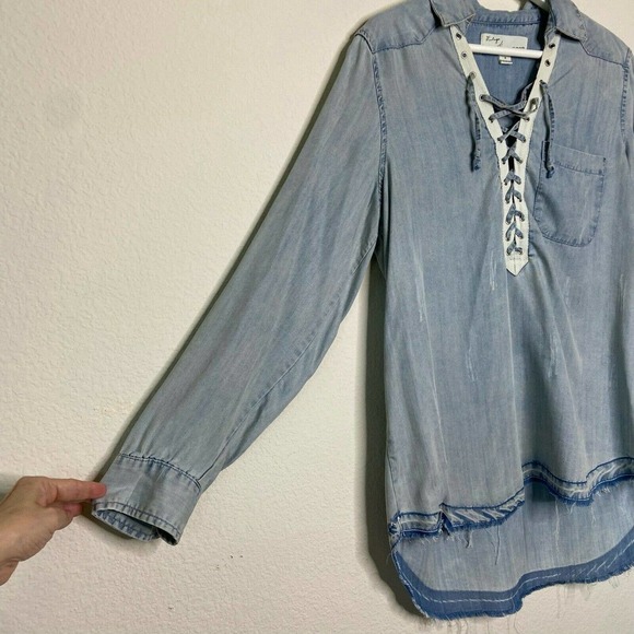Vintage Havana Distressed Lace Up Yoke Chambray Shirt - Picture 3 of 8